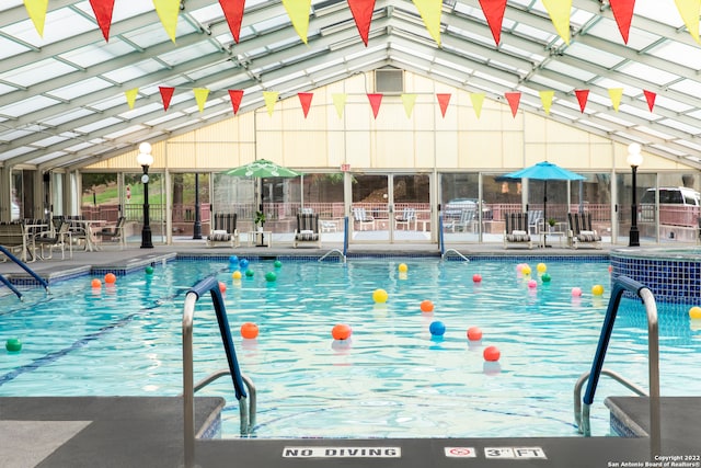 view of swimming pool