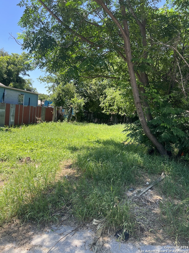 1026 Menchaca St, San Antonio TX, 78207 land for sale