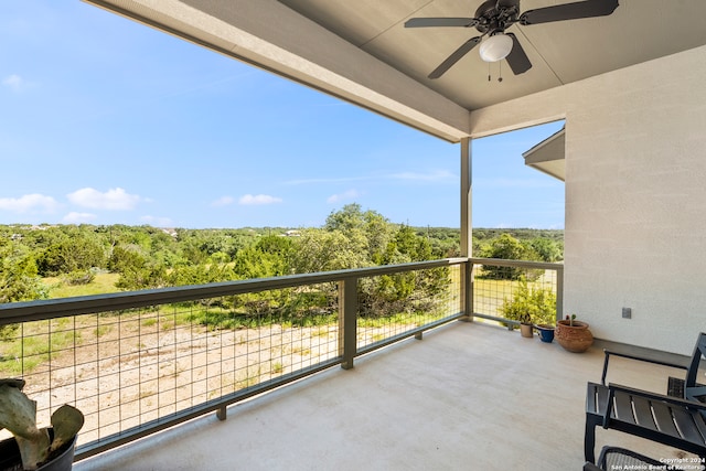 balcony featuring ceiling fan