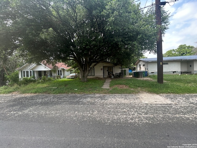 view of front of house