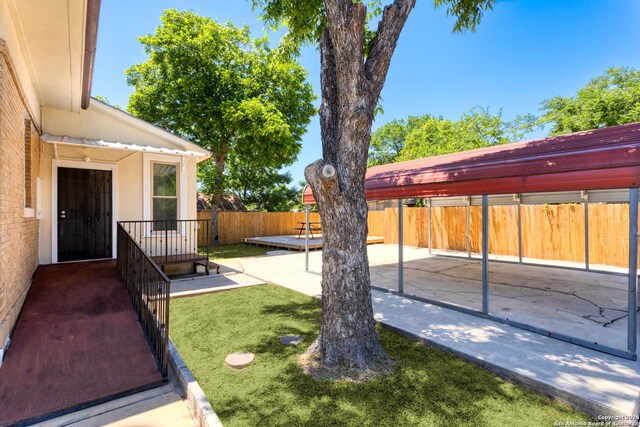 view of yard with a patio area