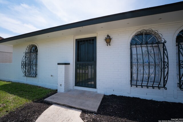 view of property entrance