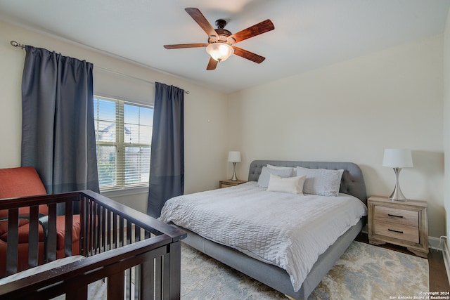 bedroom featuring ceiling fan