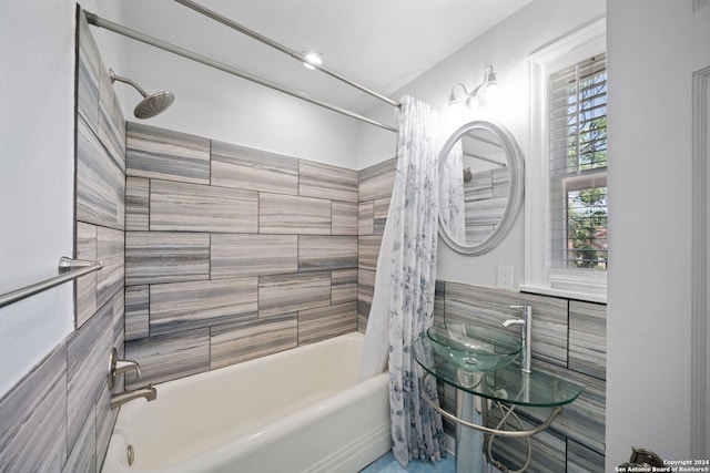 bathroom featuring shower / tub combo