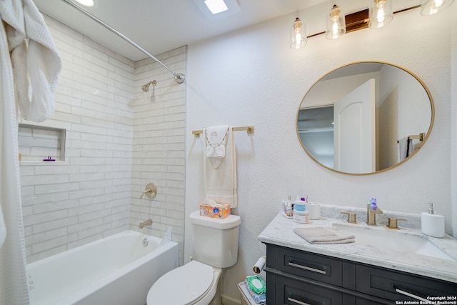 full bathroom featuring shower / tub combo with curtain, vanity, and toilet