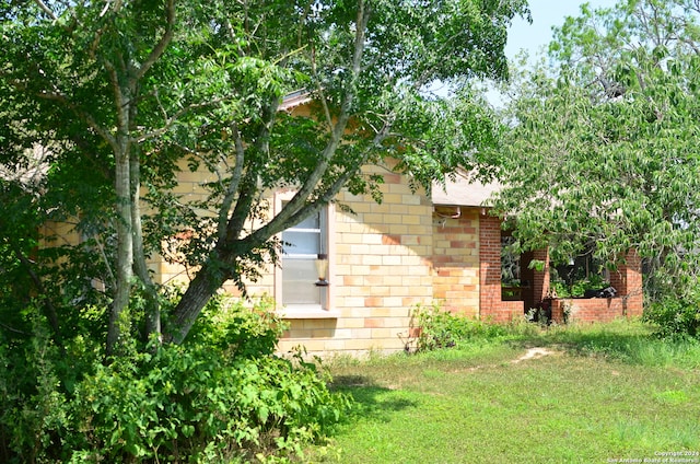 exterior space featuring a yard