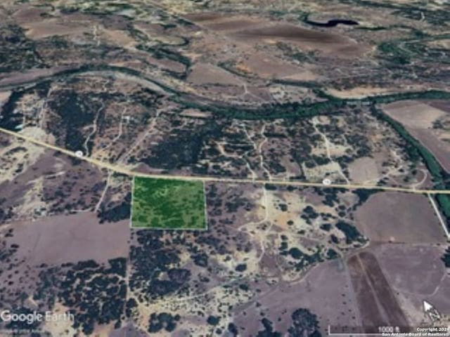 Listing photo 3 for 6989 State Highway 16, Bandera TX 78003