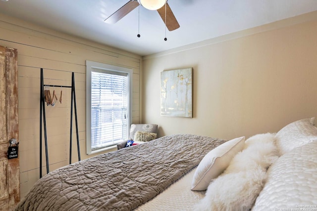 bedroom featuring ceiling fan