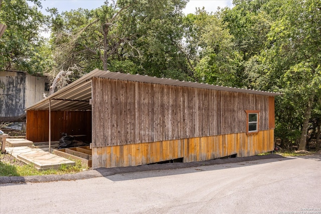 view of shed / structure