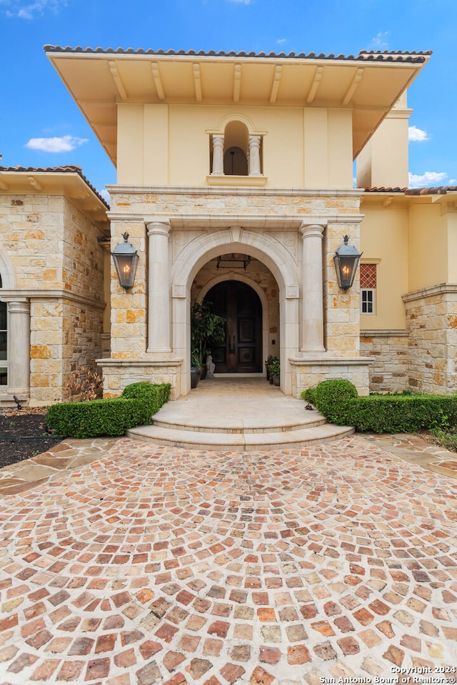 view of entrance to property