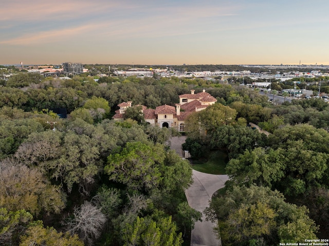 view of aerial view at dusk