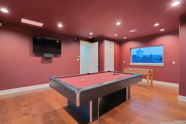 playroom featuring hardwood / wood-style flooring and pool table