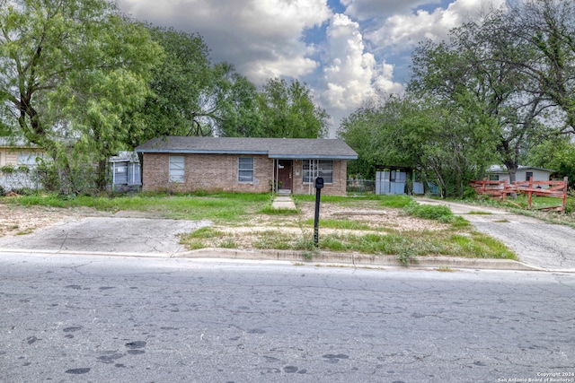 view of front of property