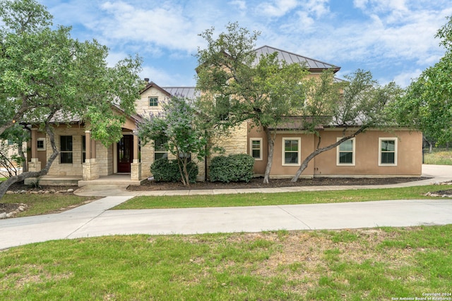 view of front of house with a front yard