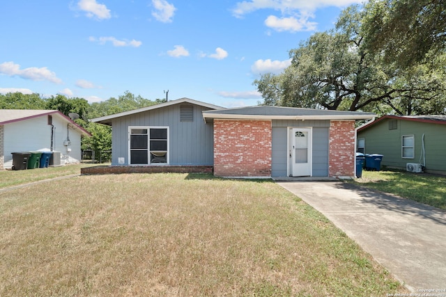 4118 Scarlet Oak Dr, San Antonio TX, 78220, 3 bedrooms, 1 bath house for sale