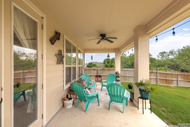 view of terrace with ceiling fan