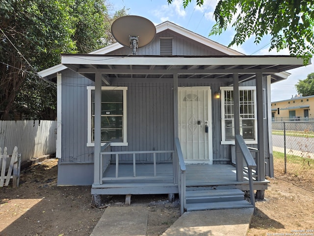 bungalow-style home with covered porch