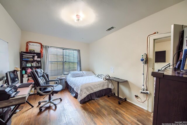 bedroom featuring a textured ceiling