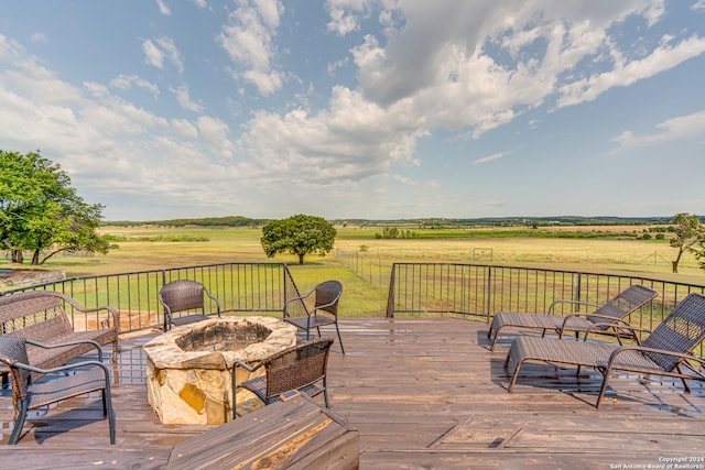 view of yard with a rural view