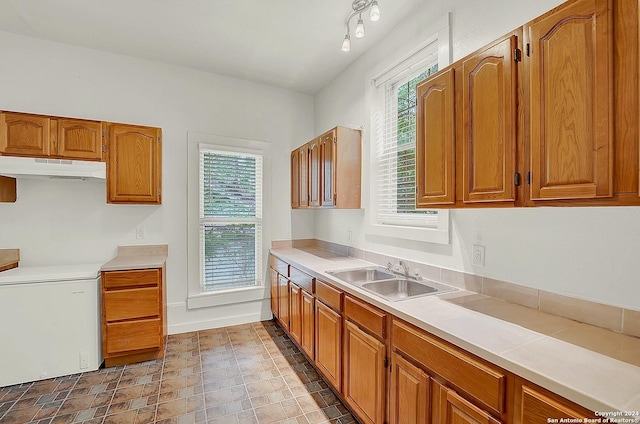 kitchen featuring sink