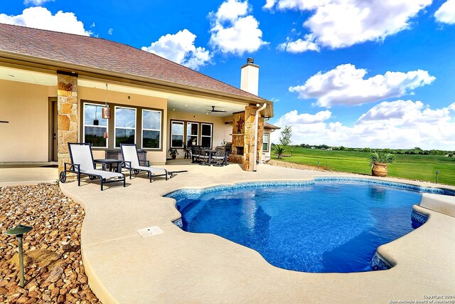 7803 US Highway 181, Falls City, TX 78113 - outdoor pool featuring a patio area and a ceiling fan