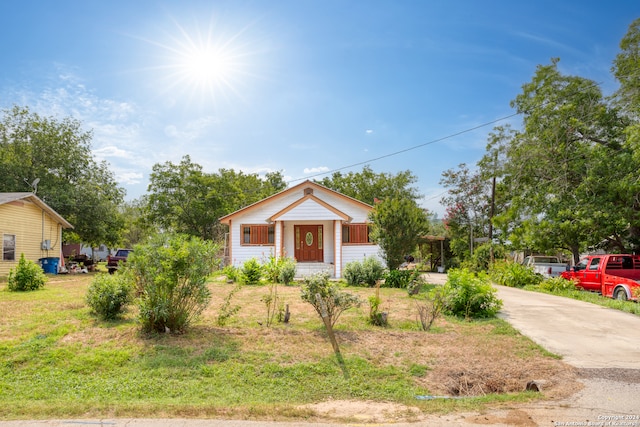 view of front of property