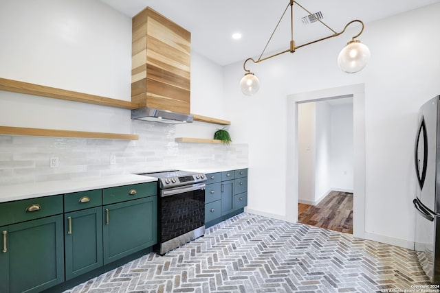 kitchen with light wood-type flooring, custom range hood, stainless steel appliances, decorative light fixtures, and backsplash