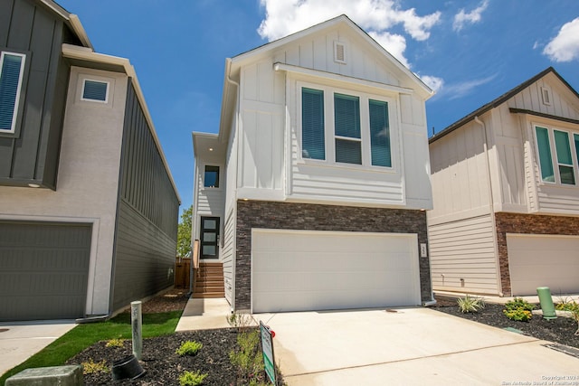 view of front of house featuring a garage