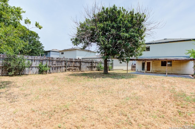 view of yard with a patio