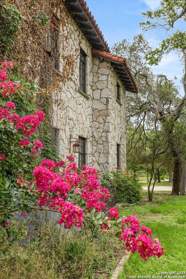 view of property exterior