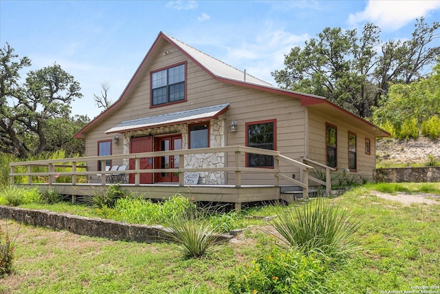 view of front facade featuring a deck