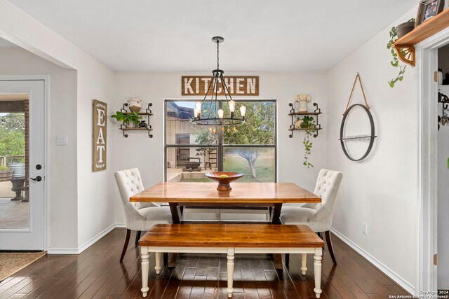 kitchen with ceiling fan, tasteful backsplash, stove, sink, and white cabinetry