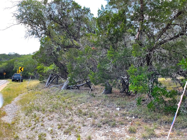 Listing photo 3 for TBD Park Rd Unit 37, Lakehills TX 78063