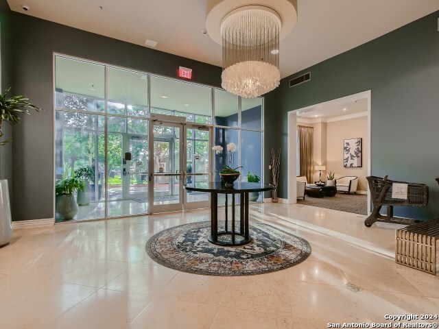 215 Center St Unit 307, San Antonio, TX 78202 - view of building lobby