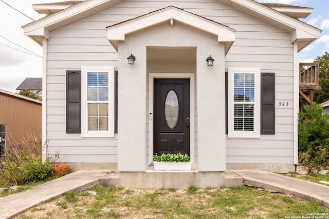 view of property entrance