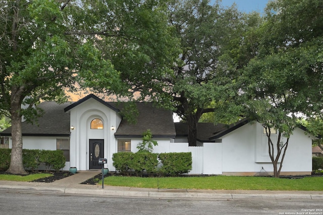 view of front facade