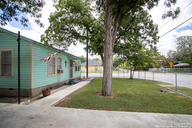 view of yard featuring cooling unit