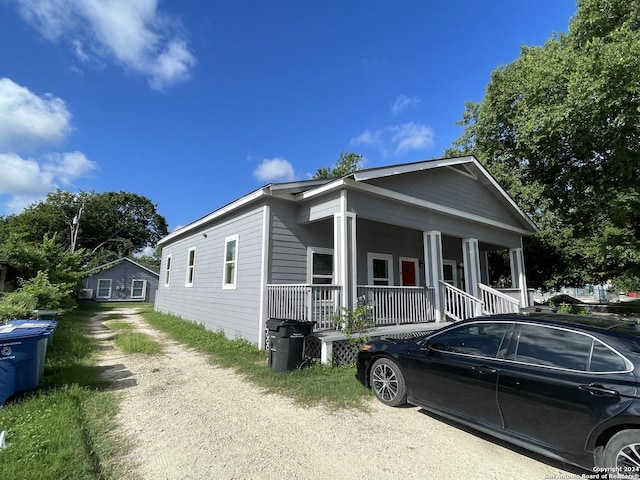 view of front of home featuring a porch