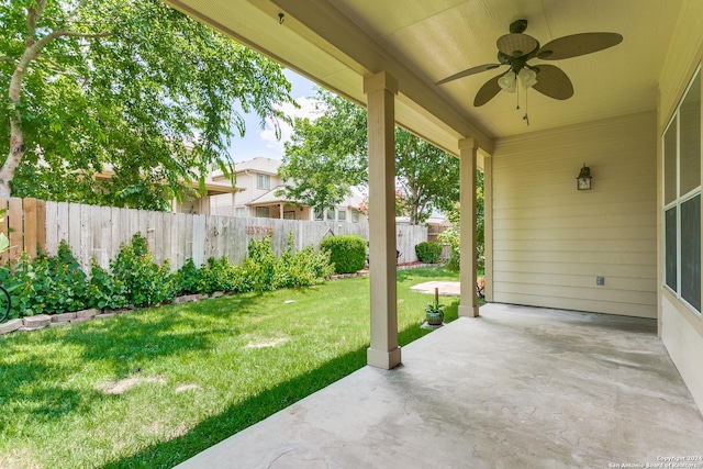 view of patio featuring ceiling fan