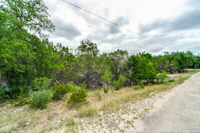 Listing photo 3 for LOT12-17 Hummingbird Dr, Bandera TX 78003