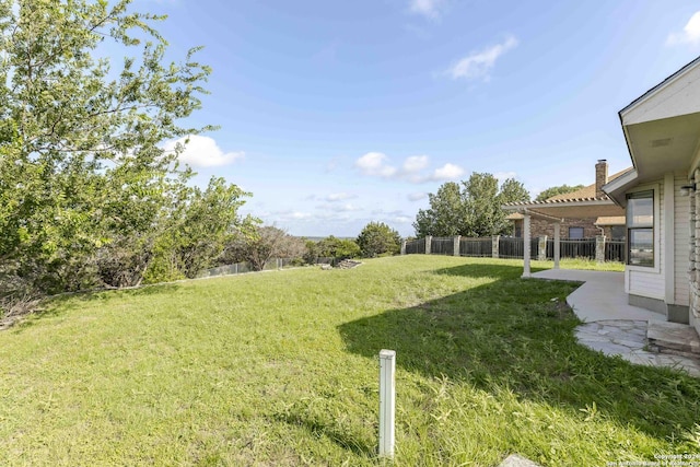 view of yard with a pergola