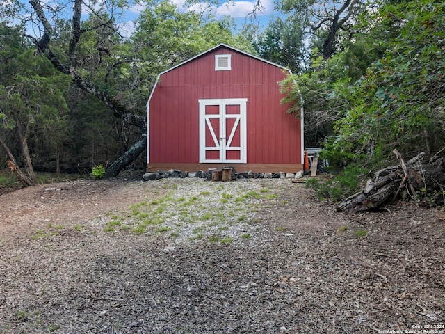 view of outbuilding