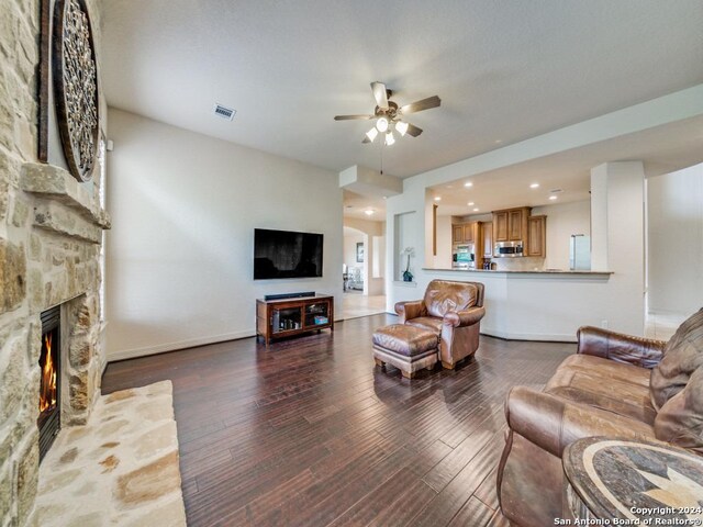 kitchen with sink, stainless steel appliances, a healthy amount of sunlight, and light tile patterned floors