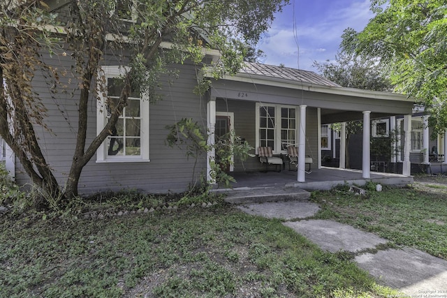 view of front of property with a porch