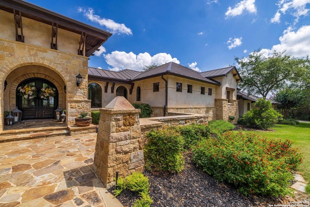 view of front of property featuring french doors