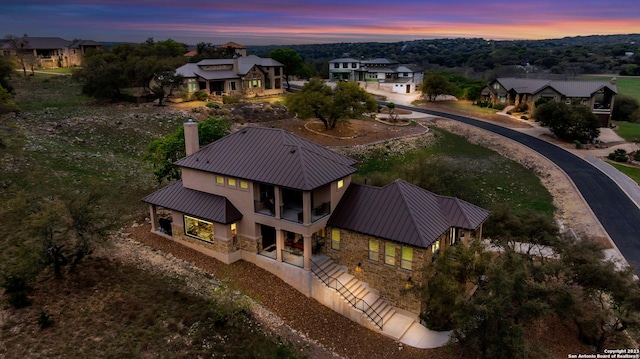 view of aerial view at dusk