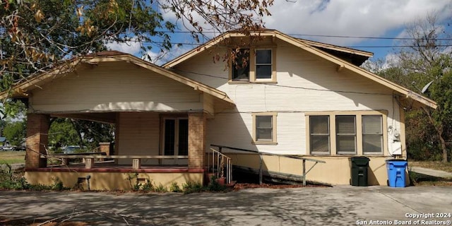 view of front of home