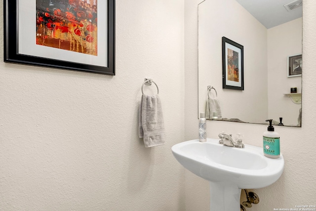 bathroom with sink