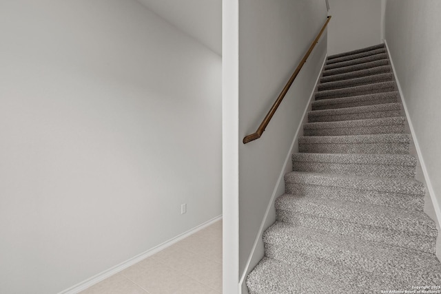 empty room featuring carpet flooring