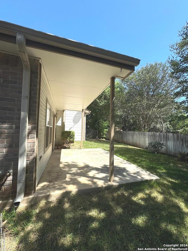 view of yard with a patio area